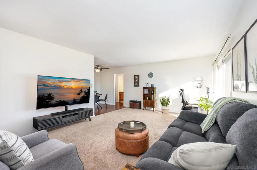 459 Ballantyne St 31, El Cajon, California 92020 home-pic-6
