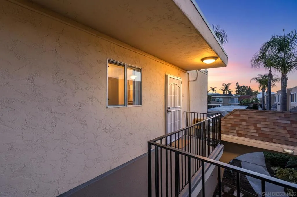 459 Ballantyne St 31, El Cajon, California 92020 home-pic-2