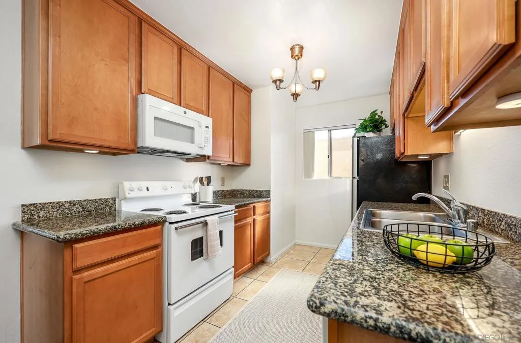 459 Ballantyne St 31, El Cajon, California 92020 home-pic-10