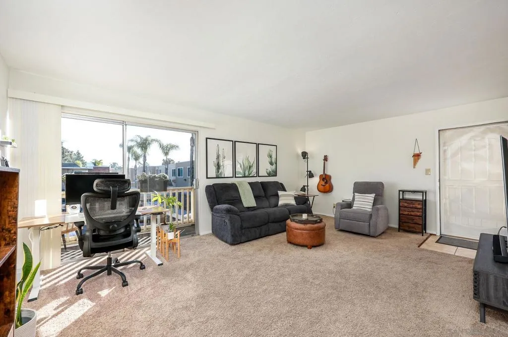 459 Ballantyne St 31, El Cajon, California 92020 home-pic-5