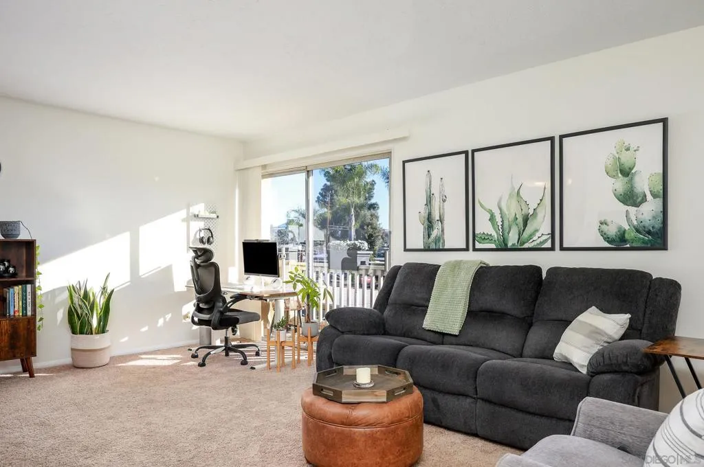 459 Ballantyne St 31, El Cajon, California 92020 home-pic-4