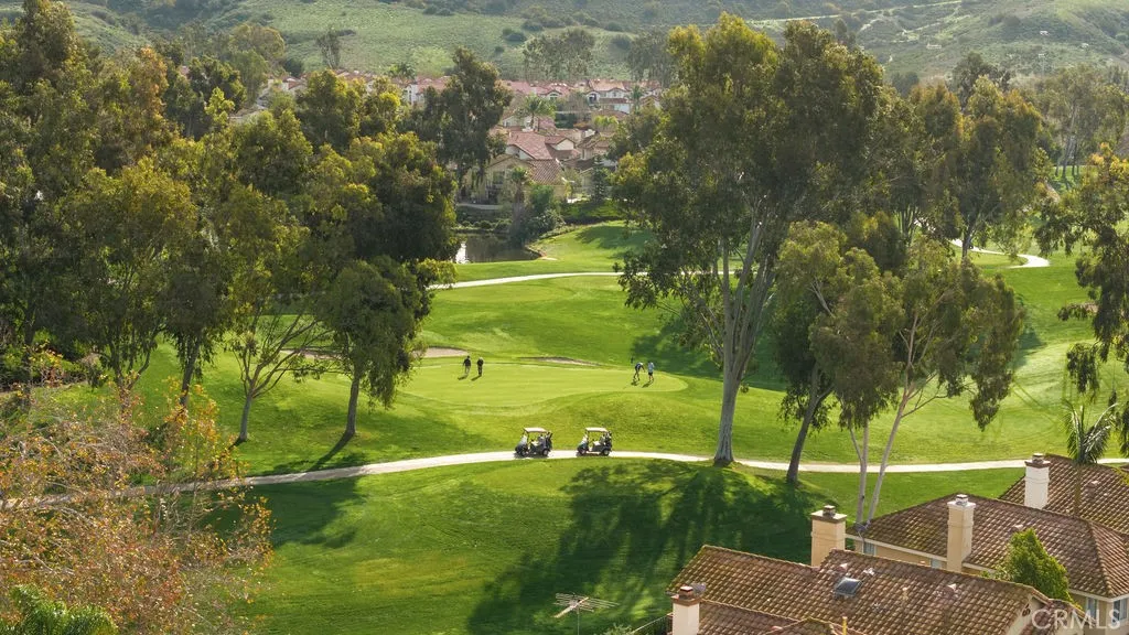 15 Via Floria, Rancho Santa Margarita, California 92688 home-pic-36