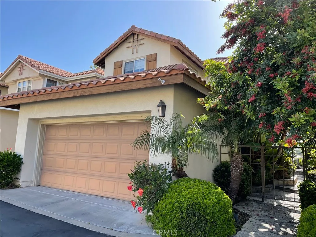 15 Via Floria, Rancho Santa Margarita, California 92688 home-pic-2