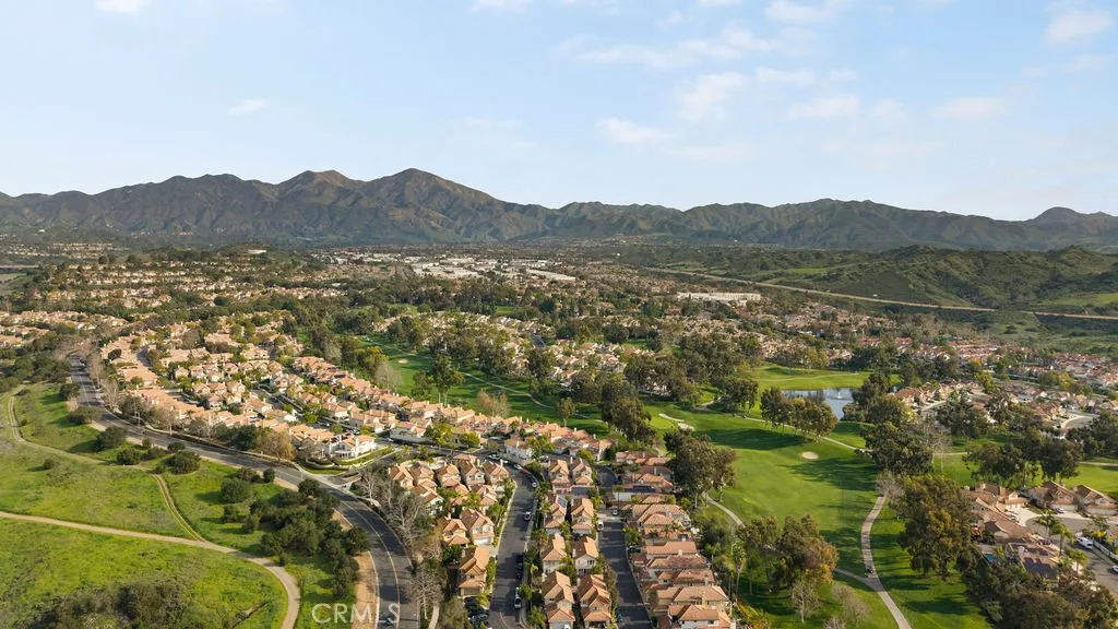 15 Via Floria, Rancho Santa Margarita, California 92688 home-pic-37