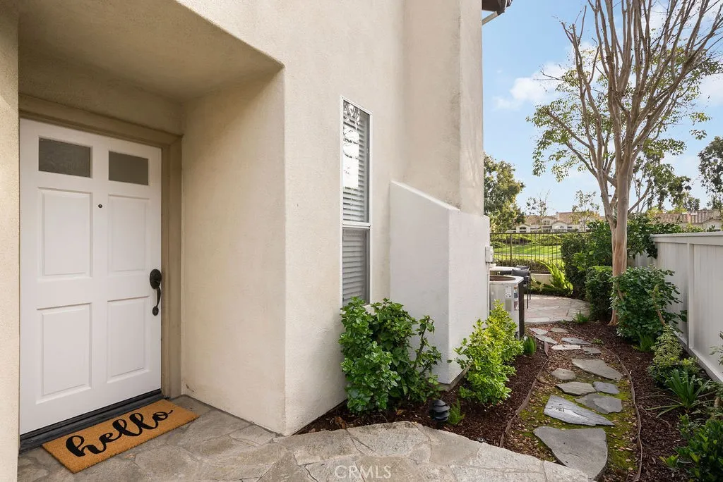 15 Via Floria, Rancho Santa Margarita, California 92688 home-pic-29