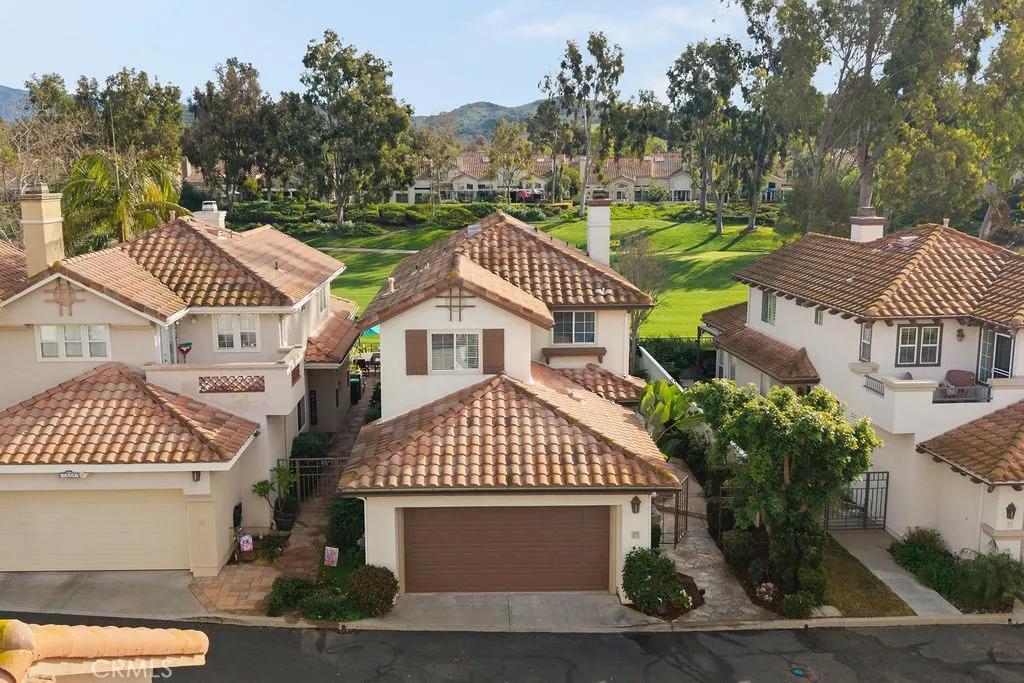 15 Via Floria, Rancho Santa Margarita, California 92688 home-pic-38