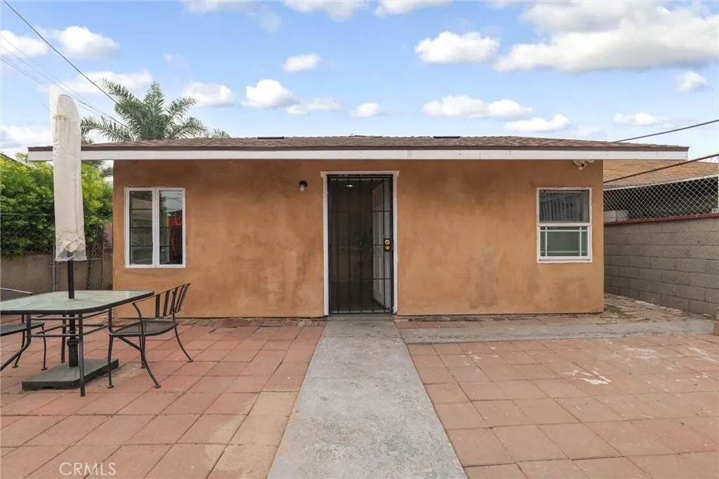 21719 Neptune, Carson, California 90745 home-pic-3