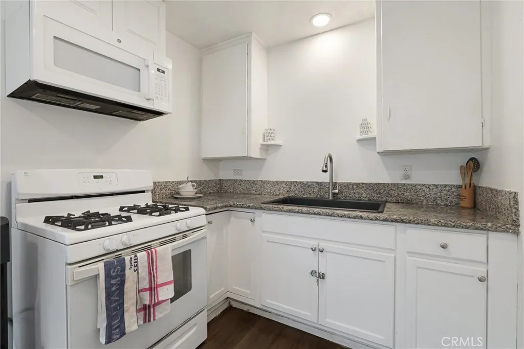 21719 Neptune, Carson, California 90745 home-pic-6