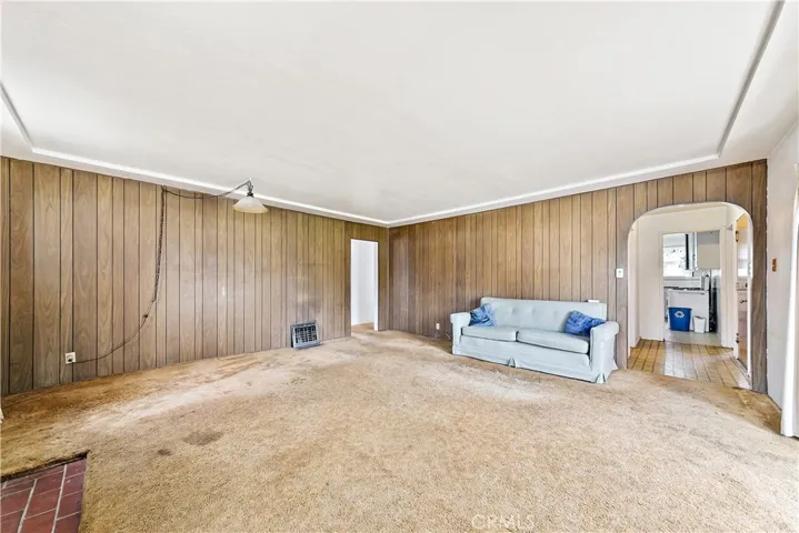 Living room / dining room