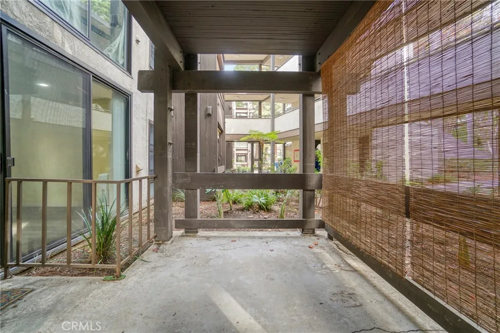 8650 Gulana C1056, Playa Del Rey, California 90293 home-pic-28