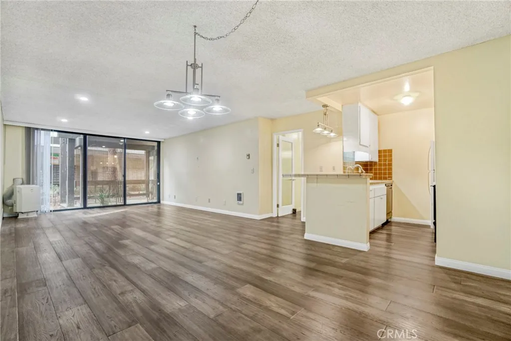 8650 Gulana C1056, Playa Del Rey, California 90293 home-pic-6