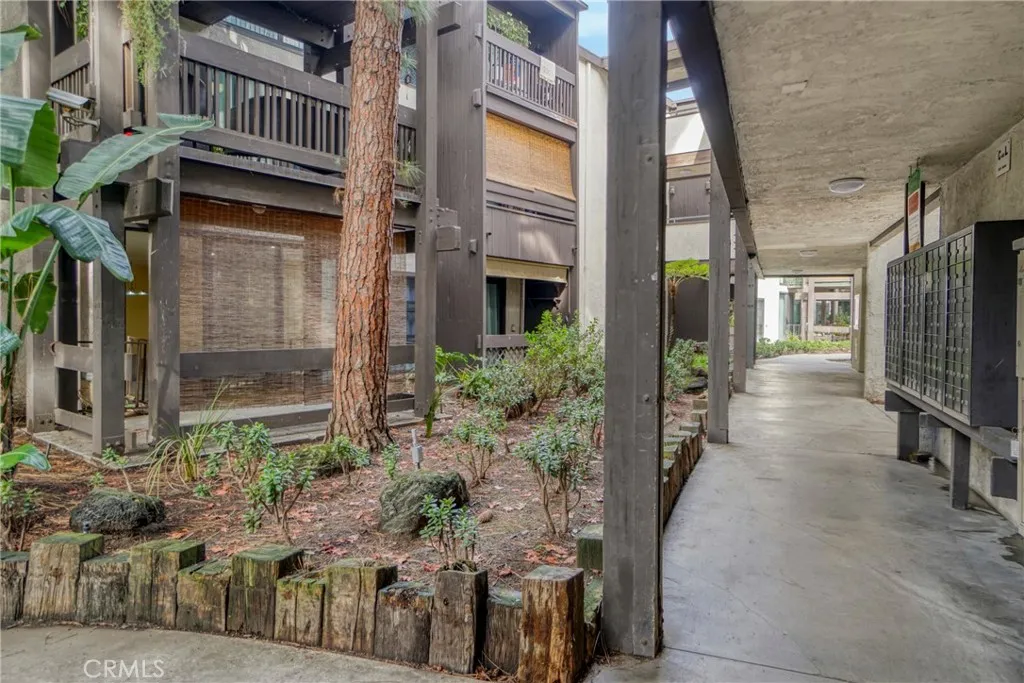 8650 Gulana C1056, Playa Del Rey, California 90293 home-pic-25