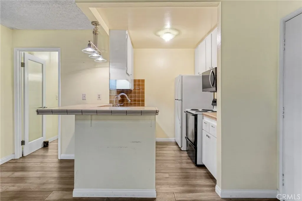 8650 Gulana C1056, Playa Del Rey, California 90293 home-pic-12