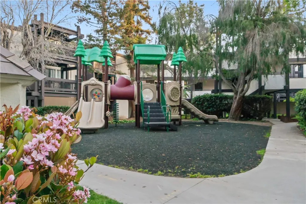 8650 Gulana C1056, Playa Del Rey, California 90293 home-pic-43