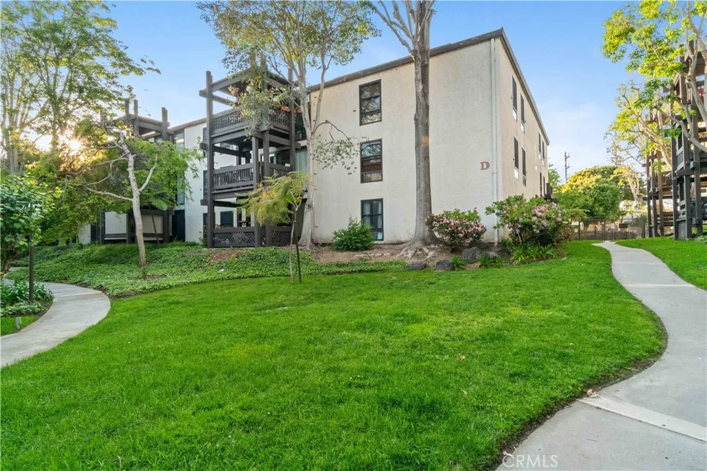 8650 Gulana C1056, Playa Del Rey, California 90293 home-pic-34