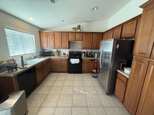 1303 Bering Boulevard, Thermal, California 92274 home-pic-2