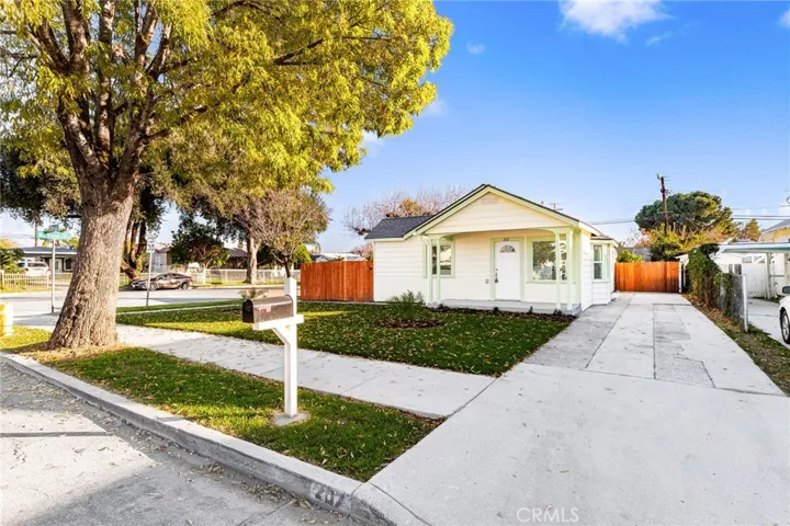 207 W 17th, San Bernardino, California 92405