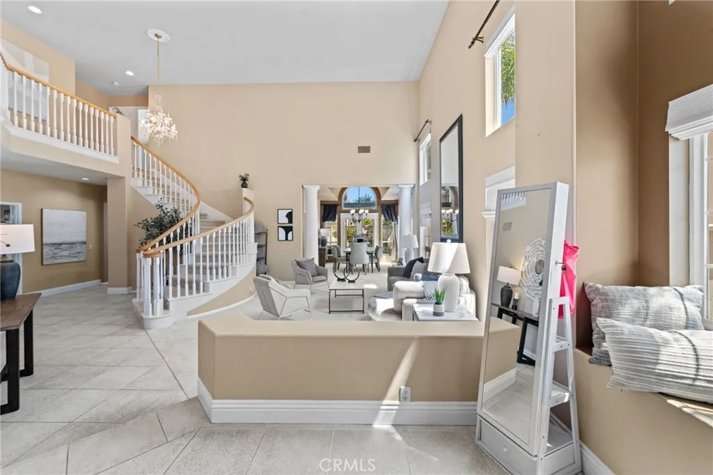 45422 Camino Monzon, Temecula, California 92592 home-pic-3