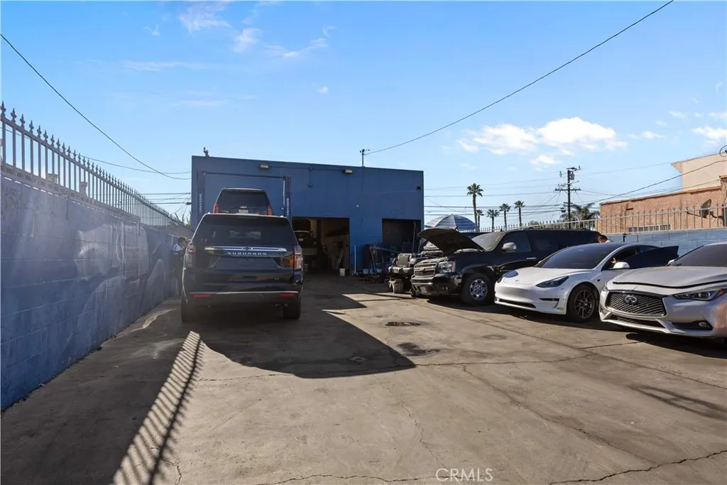 3846 W Imperial, Hawthorne, California 90303 — photo 4