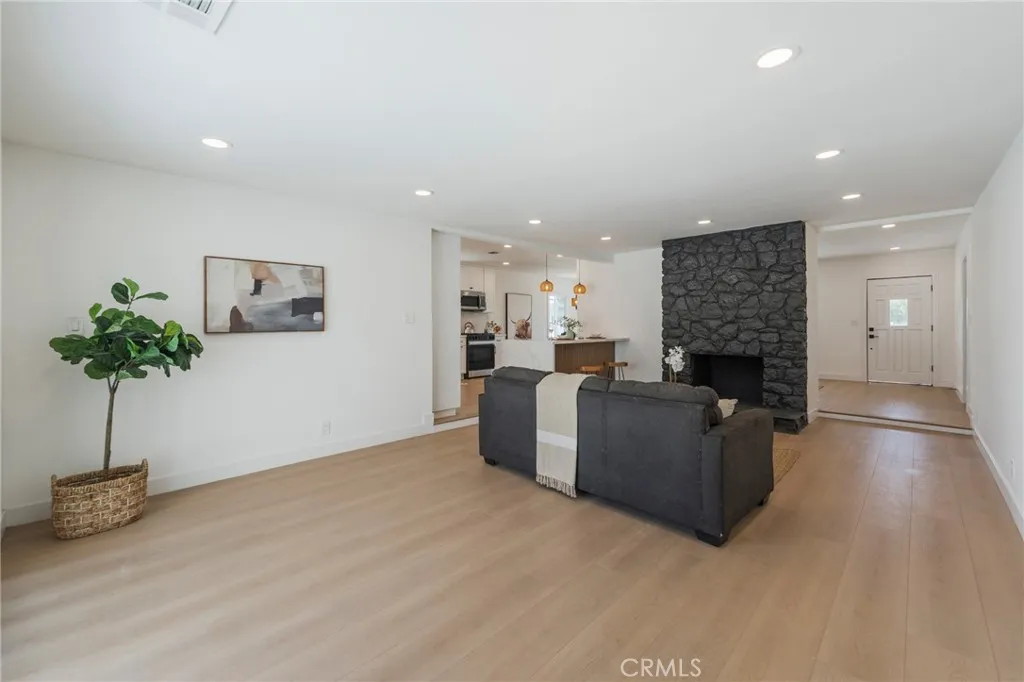 4224 Falcon, Long Beach, California 90807 home-pic-15