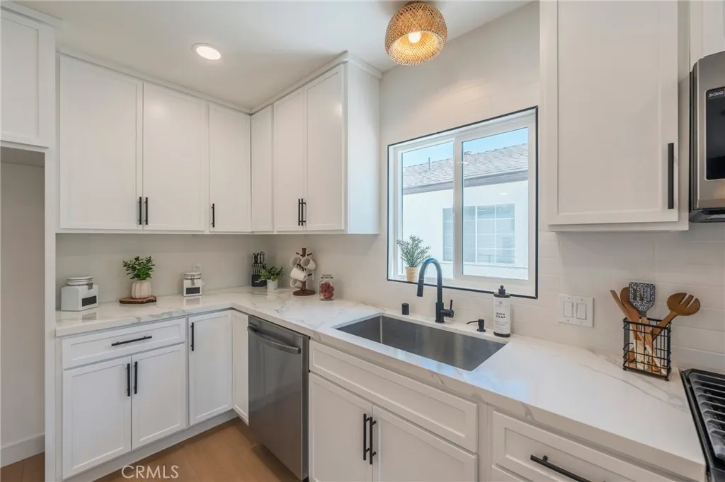 4224 Falcon, Long Beach, California 90807 home-pic-11