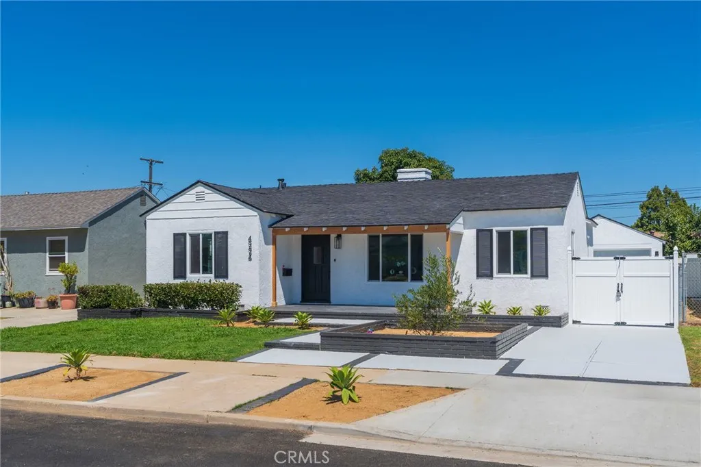 4224 Falcon, Long Beach, California 90807 home-pic-1