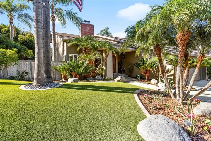 Lush Front Yard Entry