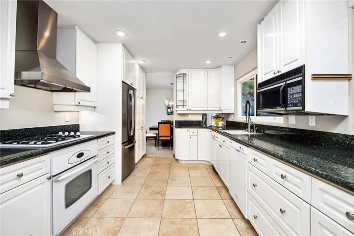 1021 Partridge Court, San Marcos, California 92078