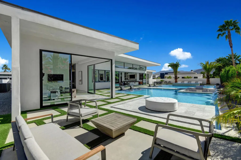 PRIMARY PATIO ANGLED IN