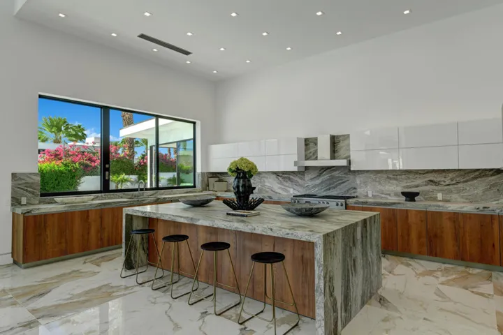 KITCHEN ANGLED