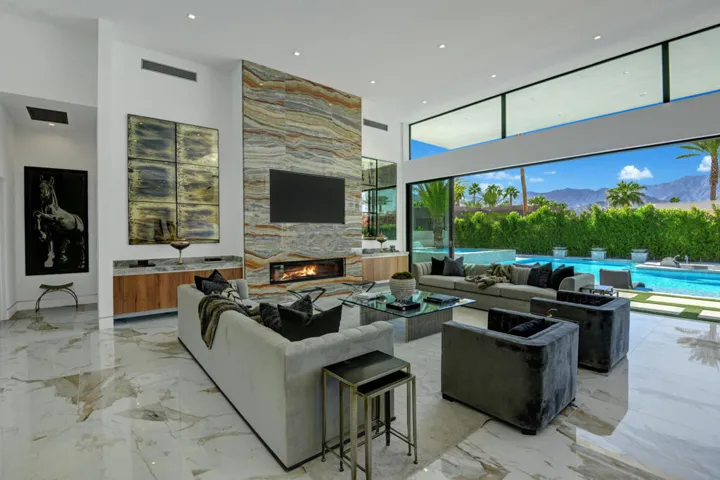LIVING ROOM ANGLED TO MOUNTAINS
