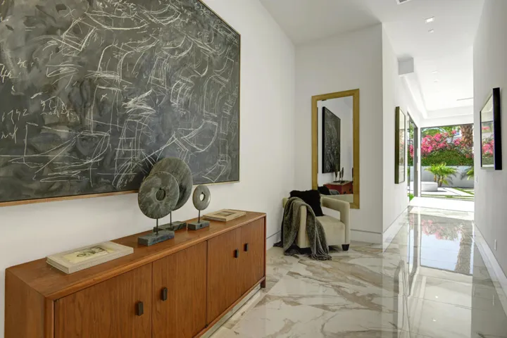PRIMARY BEDROOM ENTRY HALL