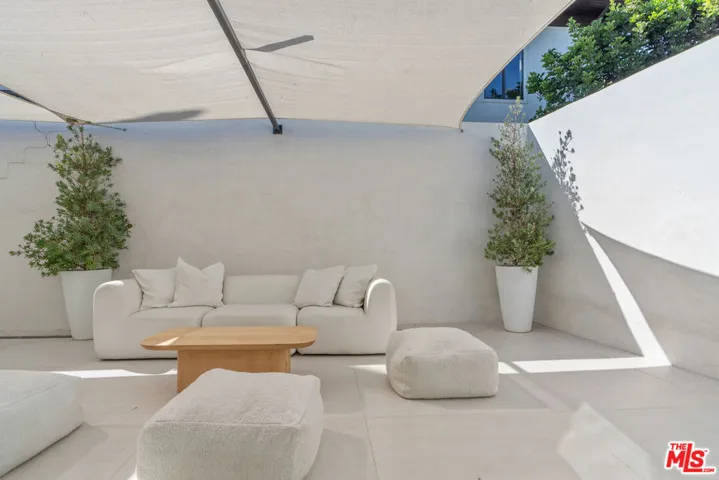 3479 Wonder View Drive, Los Angeles, California 90068