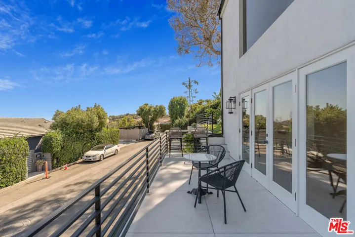Guest House Private Patio with
