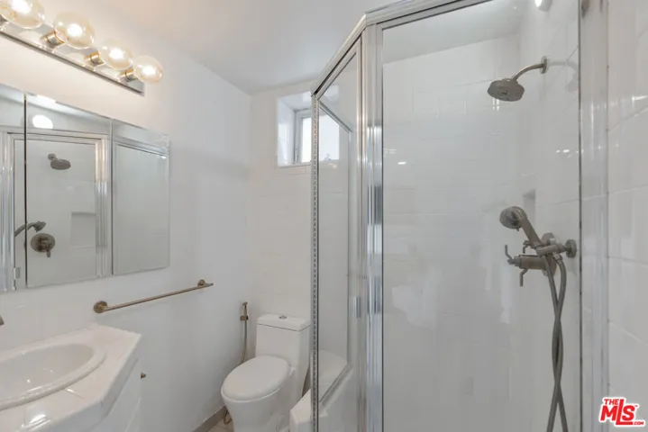 Guest House Bathroom