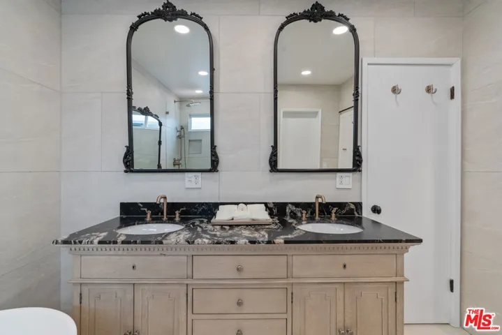 Double Vanity
