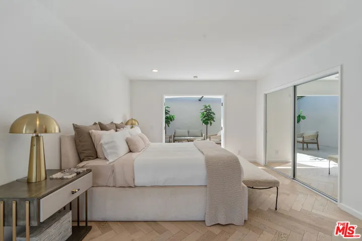 3479 Wonder View Drive, Los Angeles, California 90068