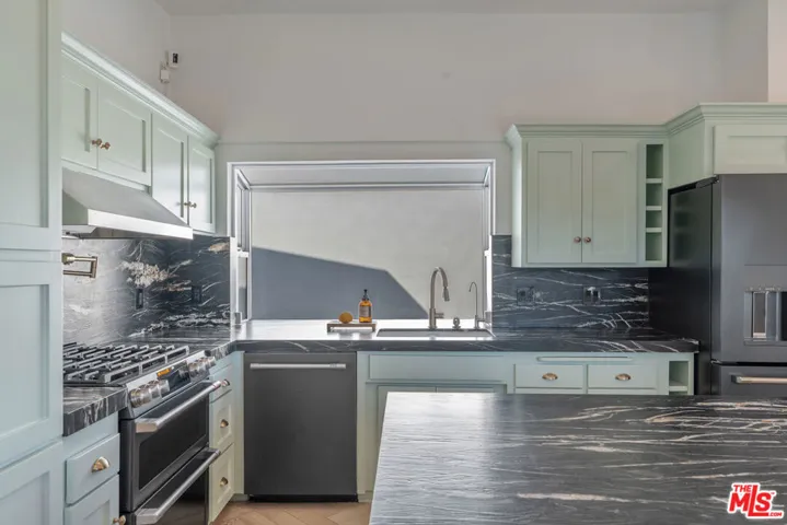 3479 Wonder View Drive, Los Angeles, California 90068