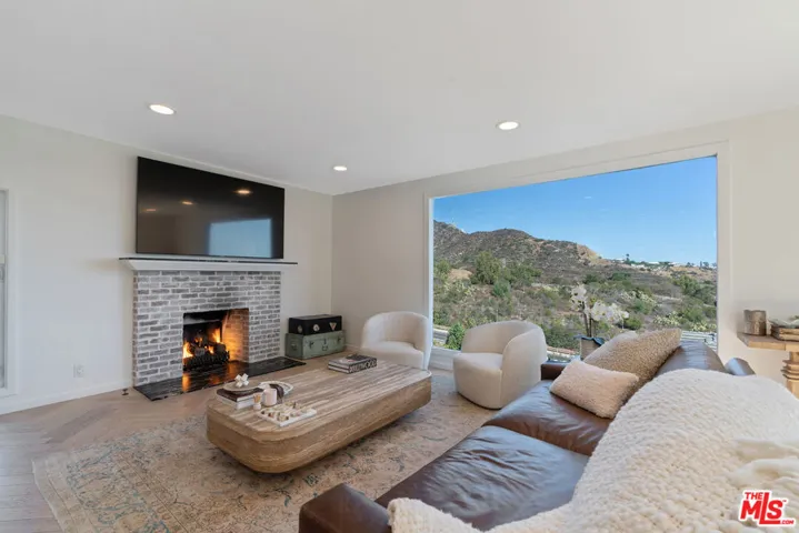 3479 Wonder View Drive, Los Angeles, California 90068