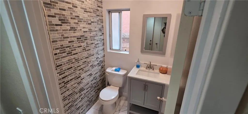 11766 San Ribas, Fontana, California 92337 home-pic-9