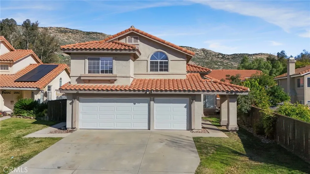 9586 Shadow Springs Drive, Moreno Valley, California 92557 home-pic-1