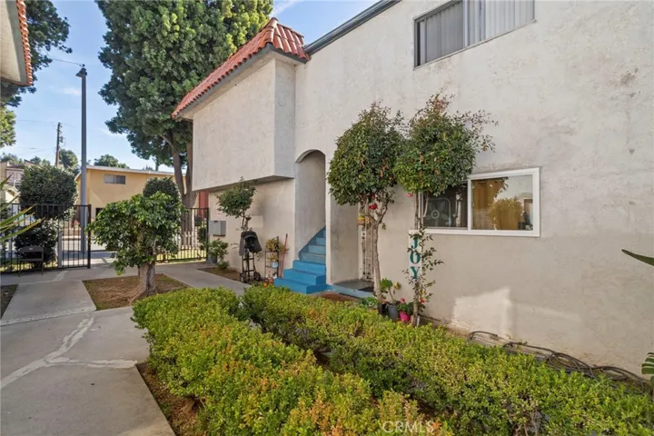 7243 Milton 12, Whittier, California 90602