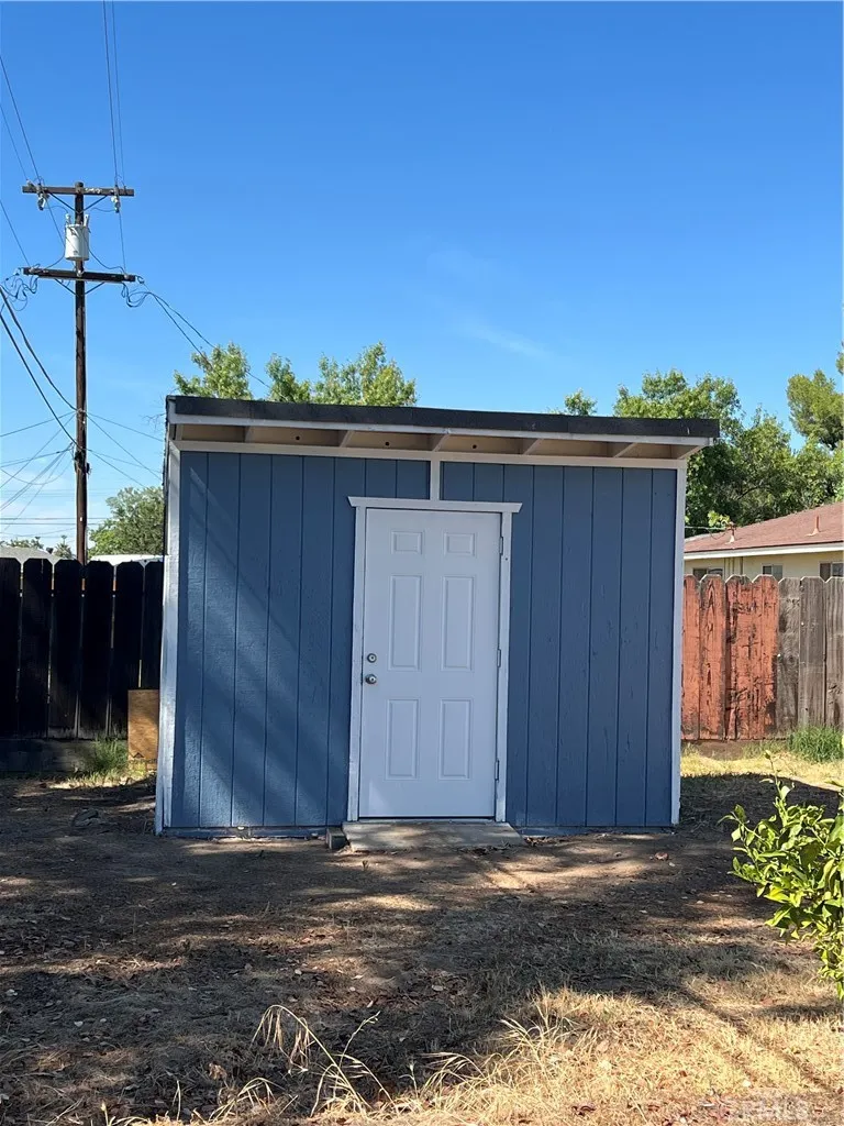 4069 N Sunnyside, Fresno, California 93727 home-pic-18
