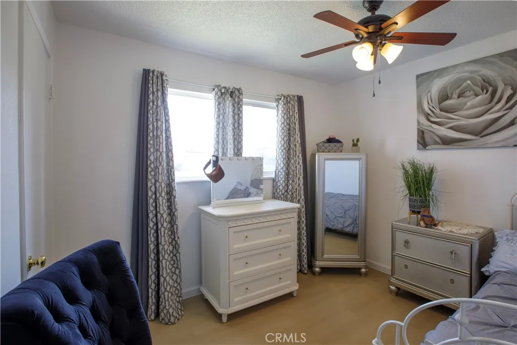 4069 N Sunnyside, Fresno, California 93727 home-pic-10