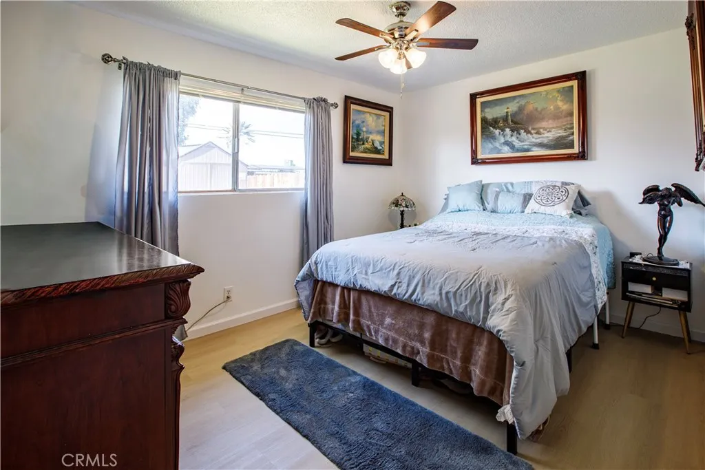 4069 N Sunnyside, Fresno, California 93727 home-pic-6