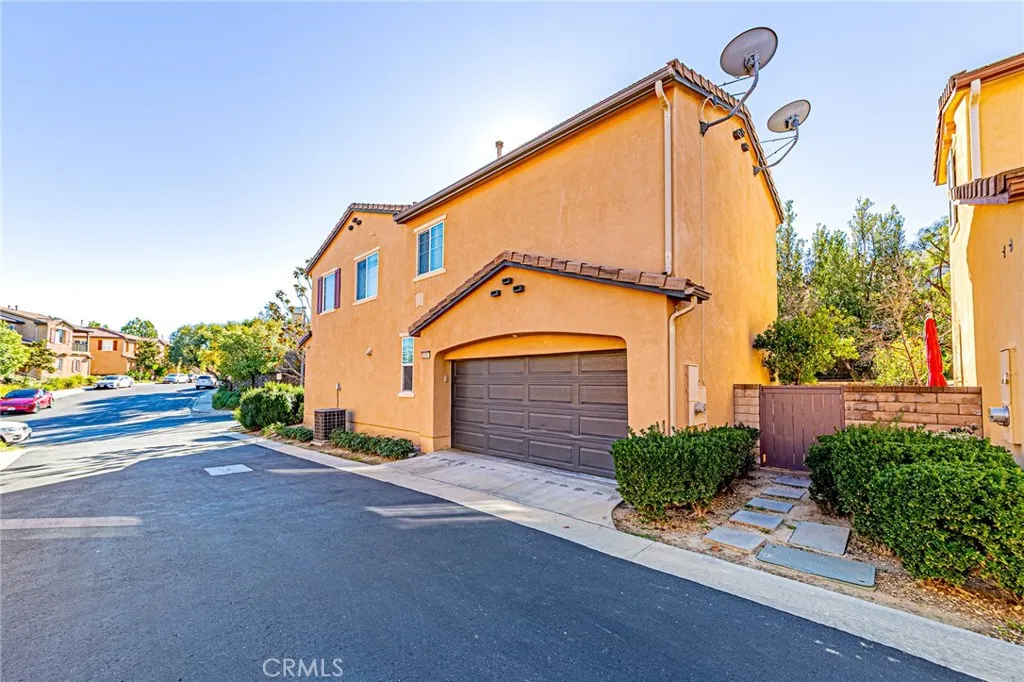 25387 Playa Serena, Valencia, California 91381 home-pic-38