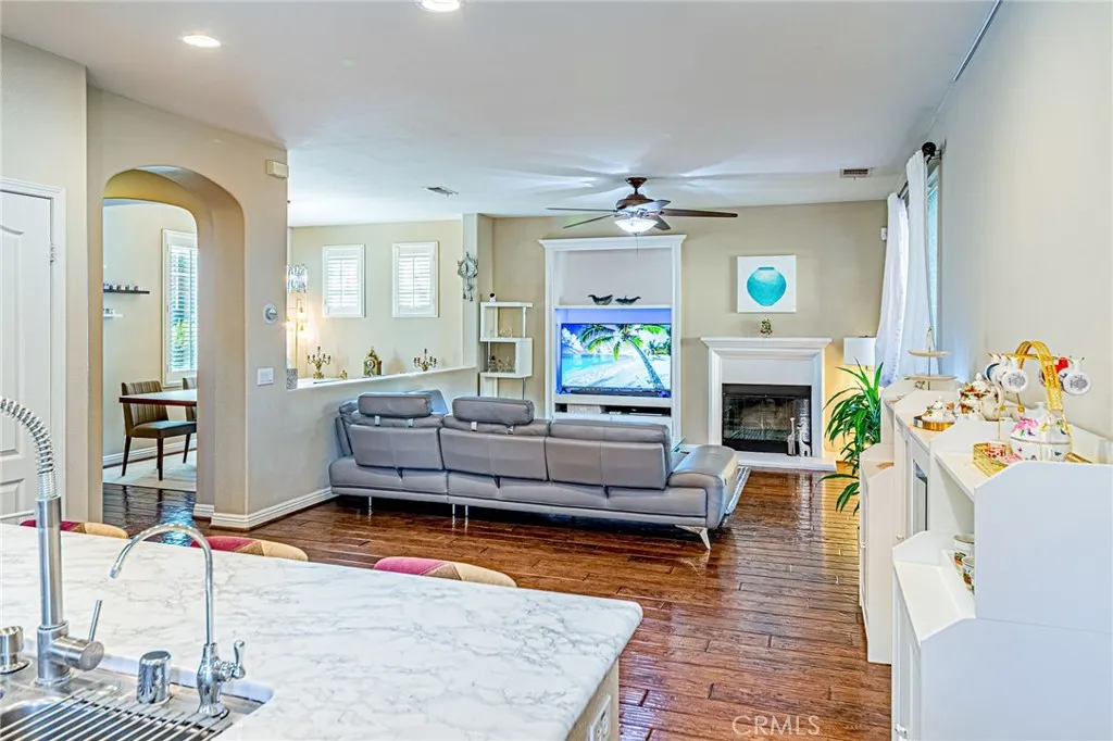 25387 Playa Serena, Valencia, California 91381 home-pic-8