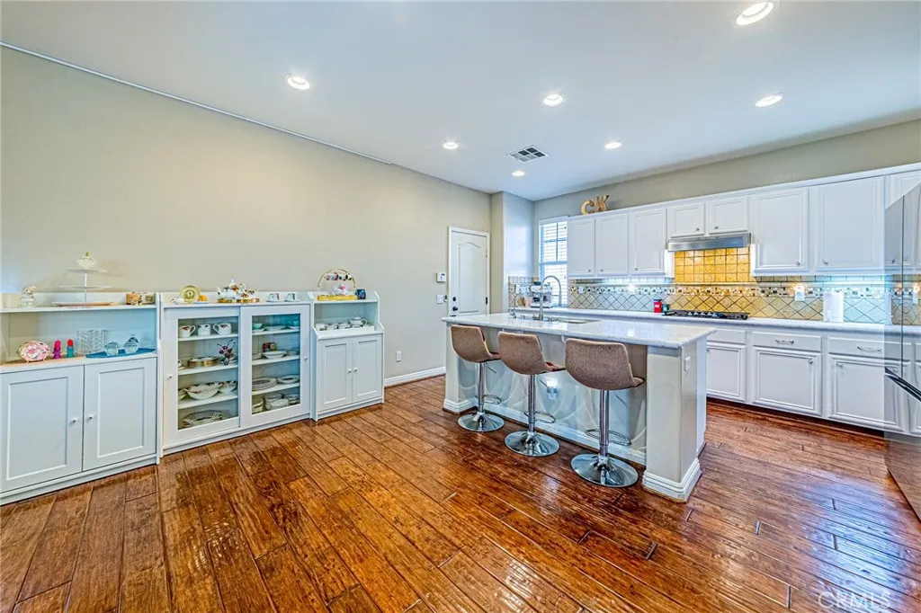 25387 Playa Serena, Valencia, California 91381 home-pic-5