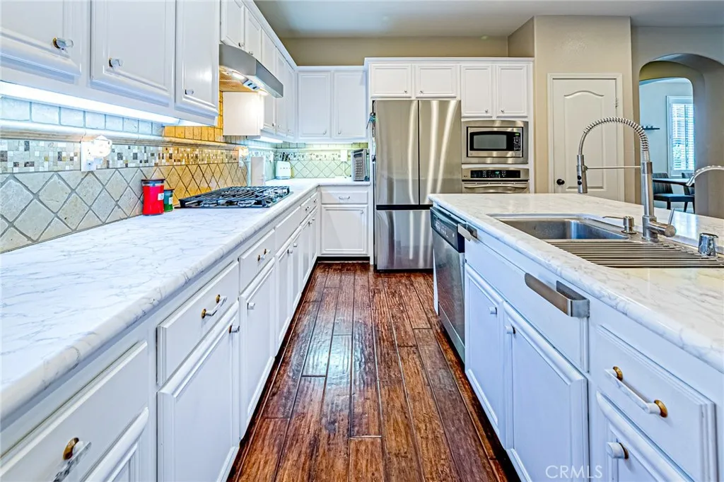 25387 Playa Serena, Valencia, California 91381 home-pic-7