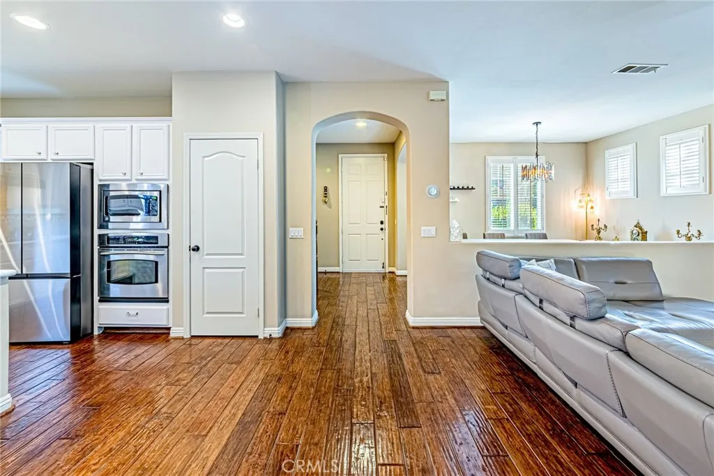 25387 Playa Serena, Valencia, California 91381 home-pic-2